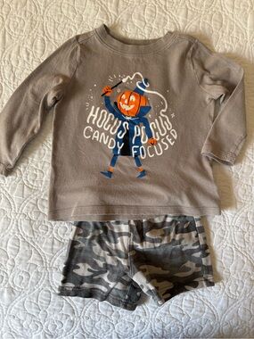 Carter's Halloween baby boy 18-24M Long sleeve shirt shorts set